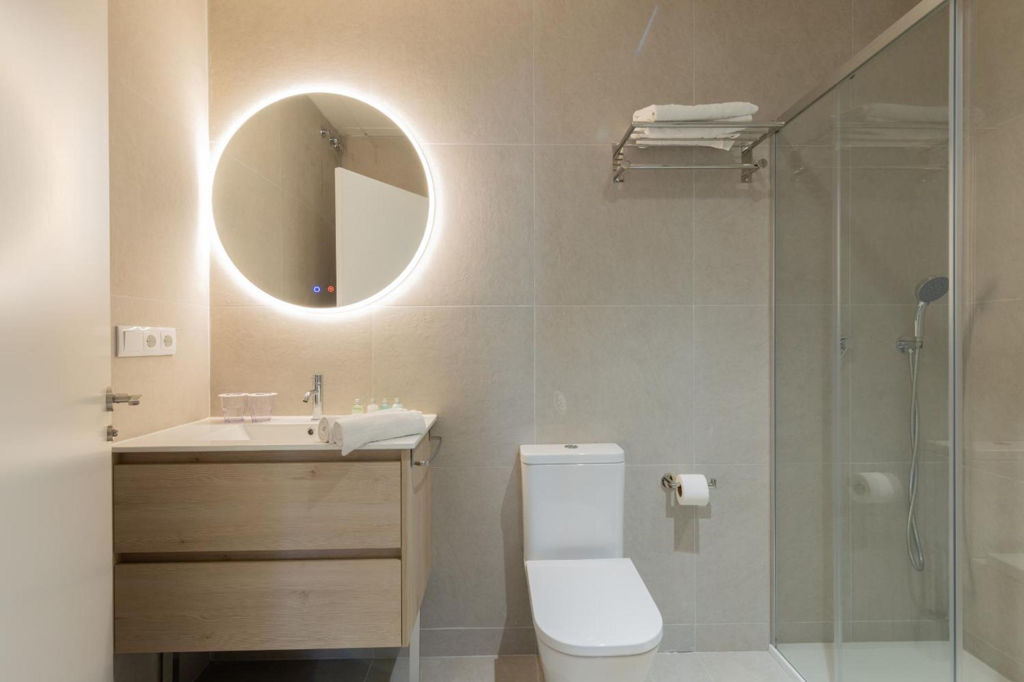 Dorm4You Arena Plaza Valencia Eksteriør billede